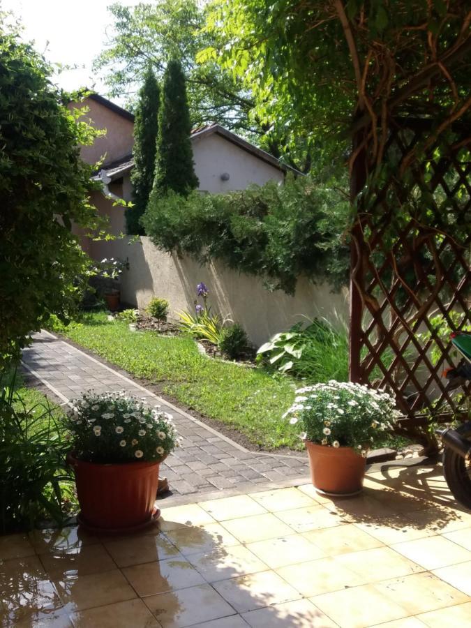 Lux Apartman Villa Hajdúszoboszló Exterior foto